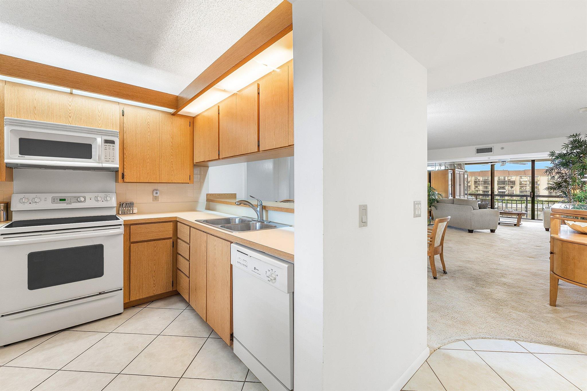 2501 Marina Isle Way #304 Jupiter, FL 33477