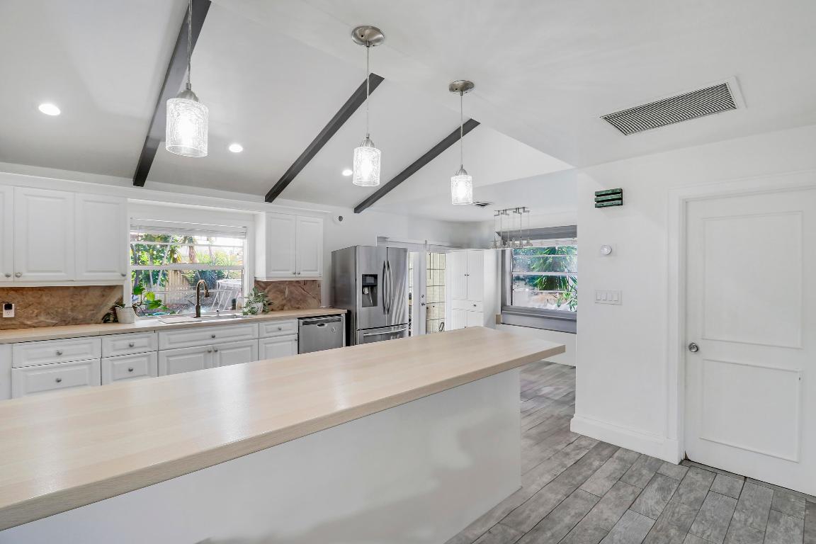 320 Fern Jupiter, FL 33458