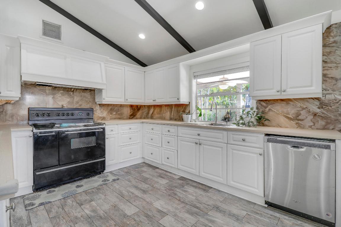 320 Fern Jupiter, FL 33458