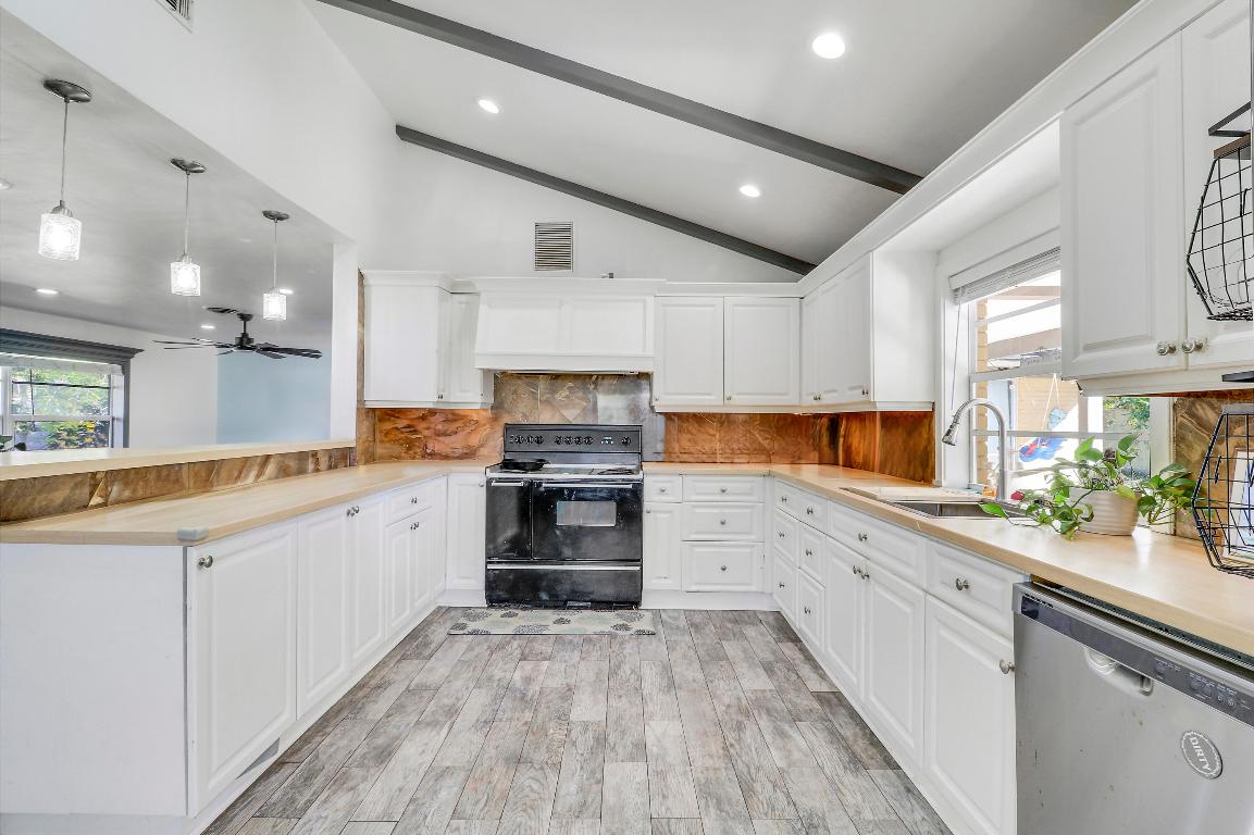 320 Fern Jupiter, FL 33458