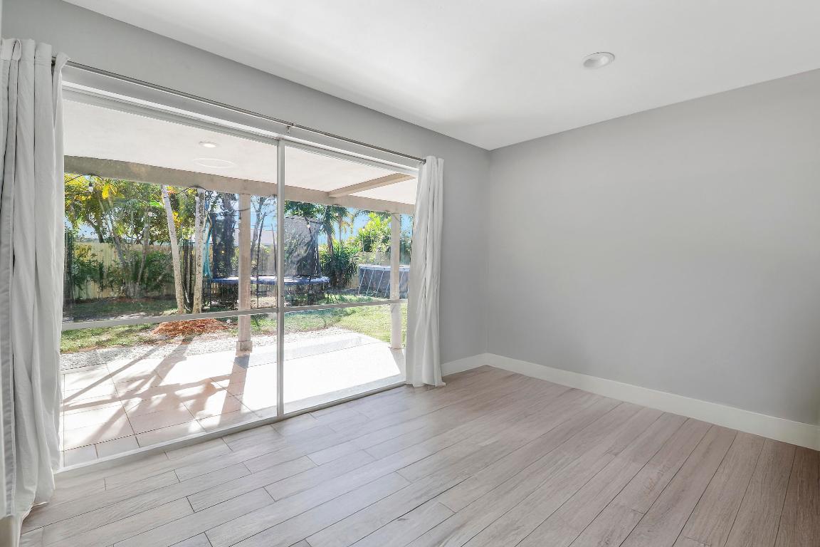 320 Fern Jupiter, FL 33458