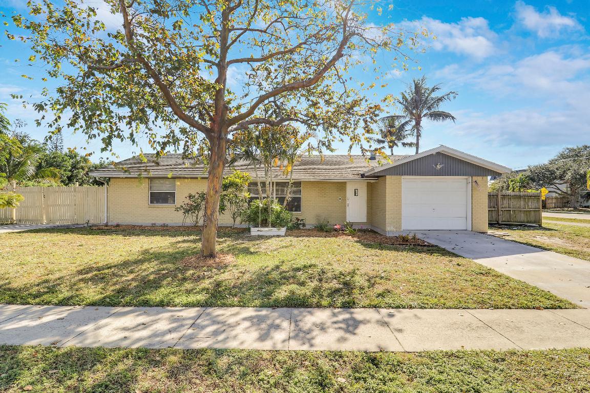 320 Fern Jupiter, FL 33458
