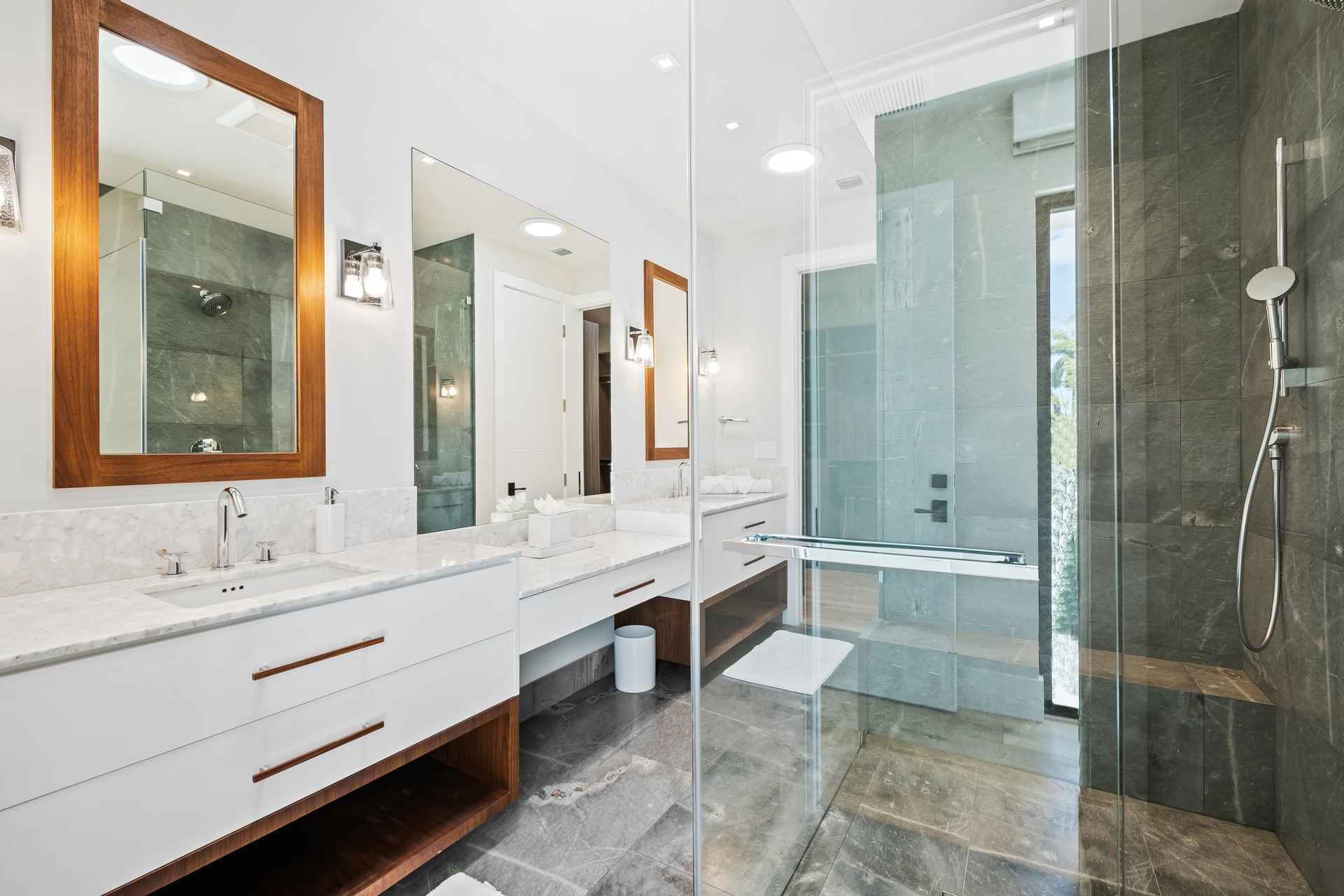 5288 Alton Miami Beach, FL 33140