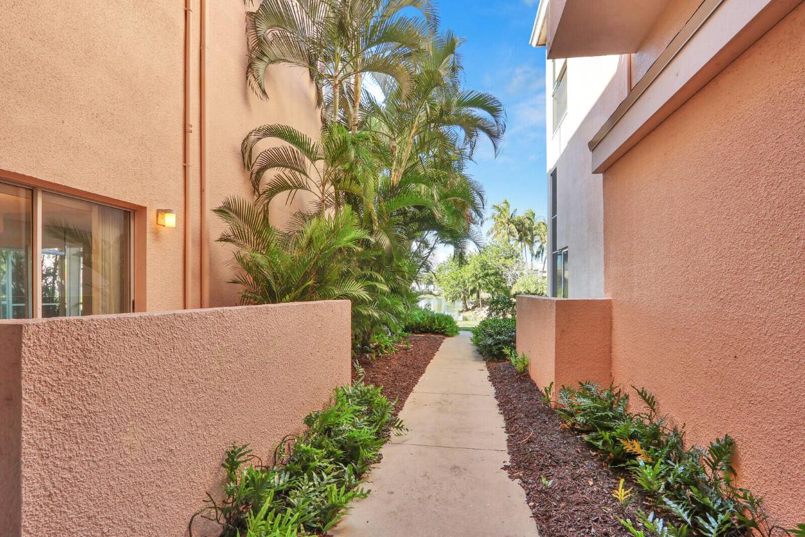 353 S Us Hwy 1 #D105 Jupiter, FL 33477