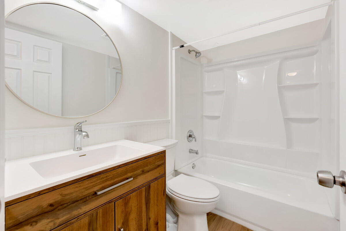 150 Pineview #L3 Jupiter, FL 33469