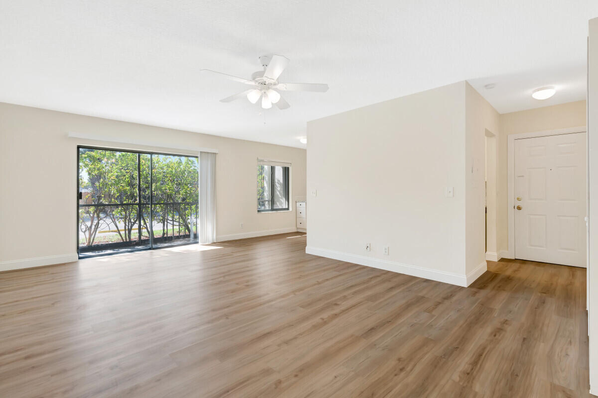 150 Pineview #L3 Jupiter, FL 33469