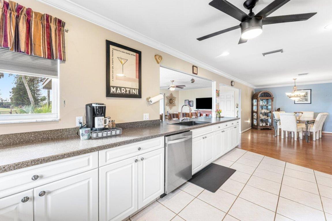 7332 Oakmont Lake Worth, FL 33467