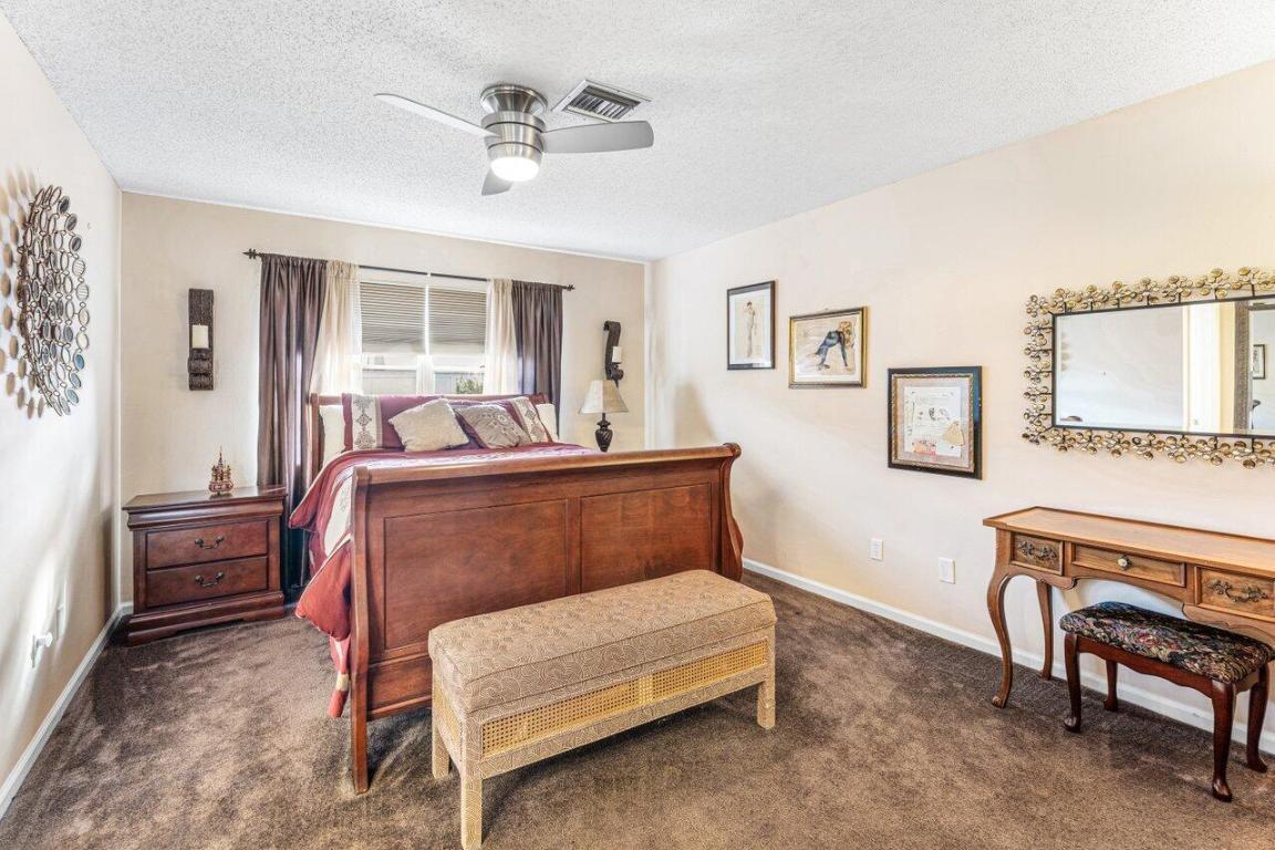 7332 Oakmont Lake Worth, FL 33467