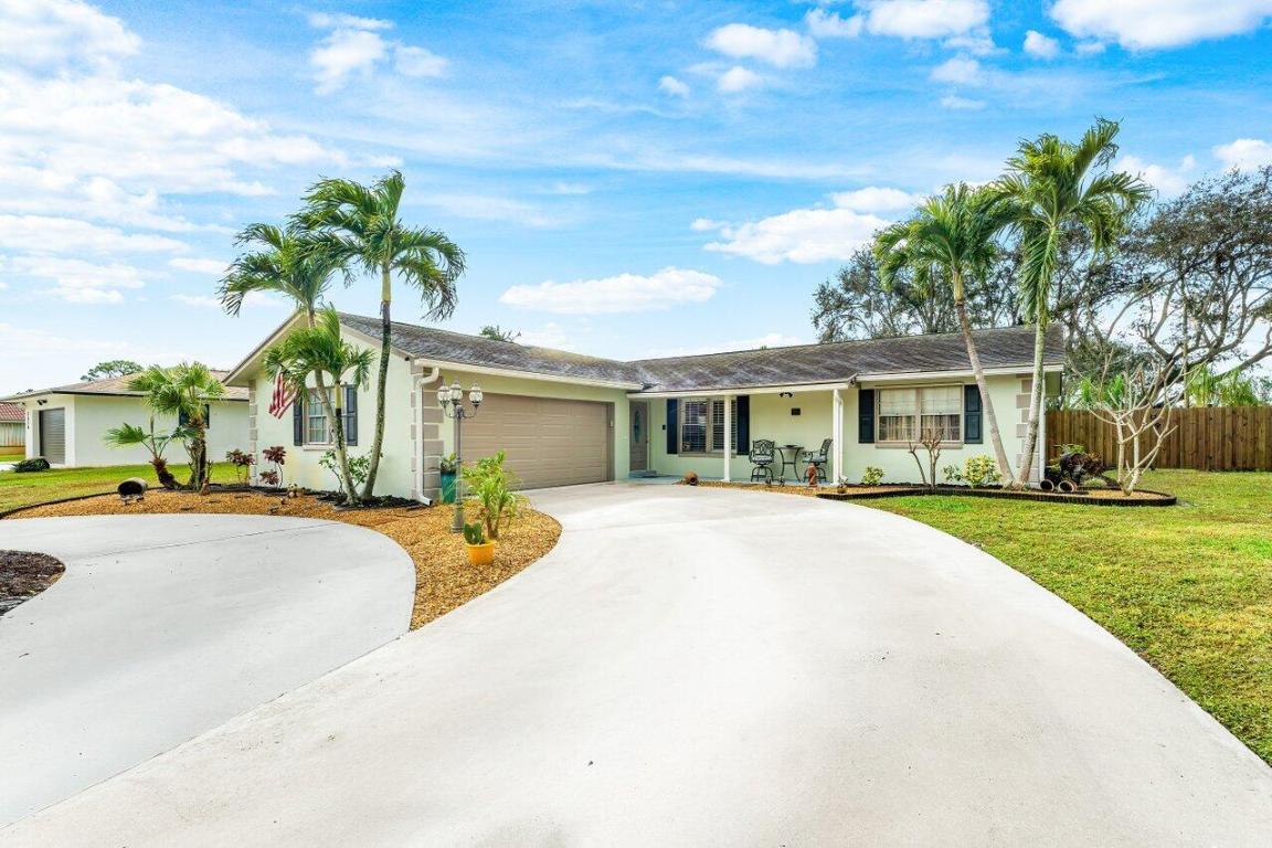 7332 Oakmont Lake Worth, FL 33467