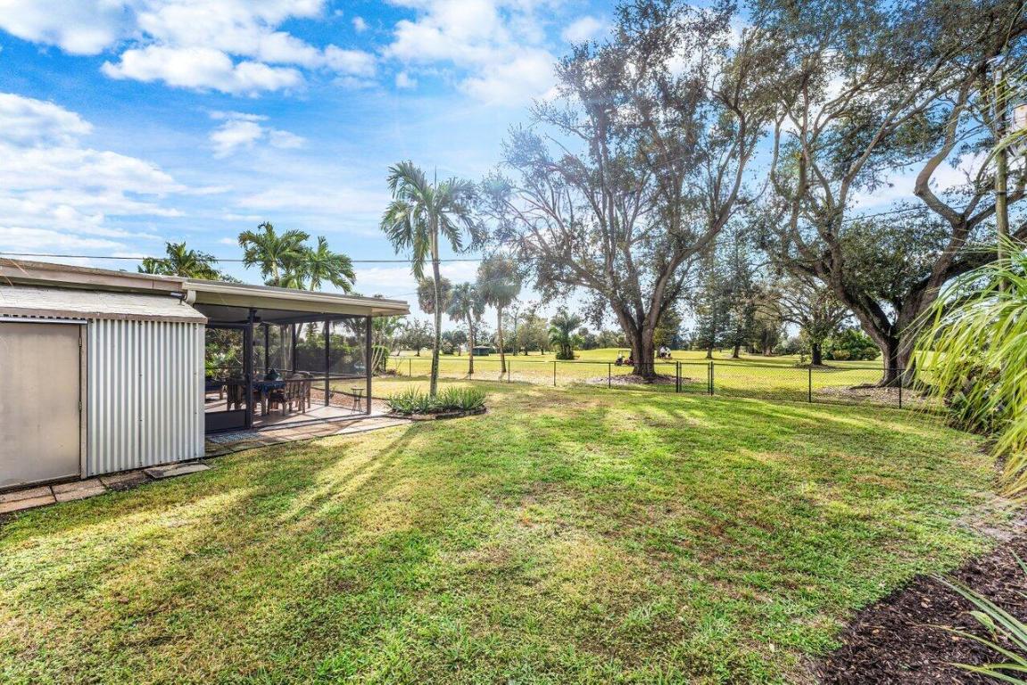 7332 Oakmont Lake Worth, FL 33467