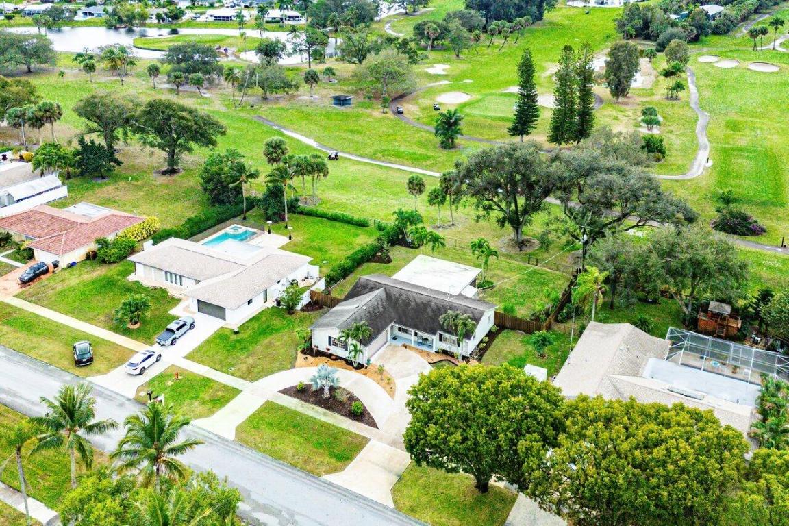 7332 Oakmont Lake Worth, FL 33467