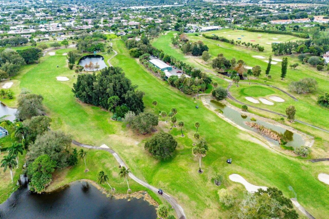 7332 Oakmont Lake Worth, FL 33467