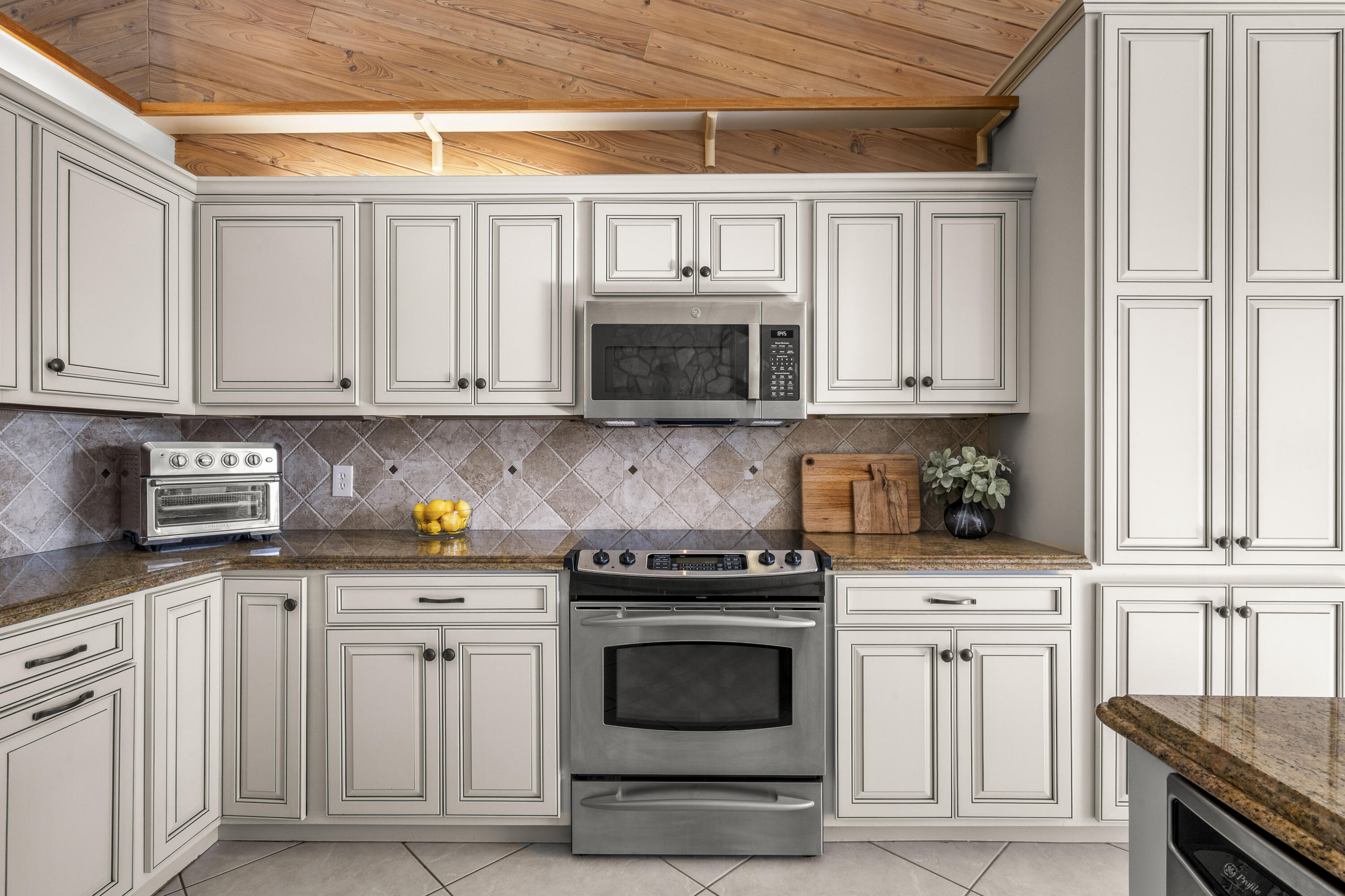 18321 SE Cassia Jupiter, FL 33469