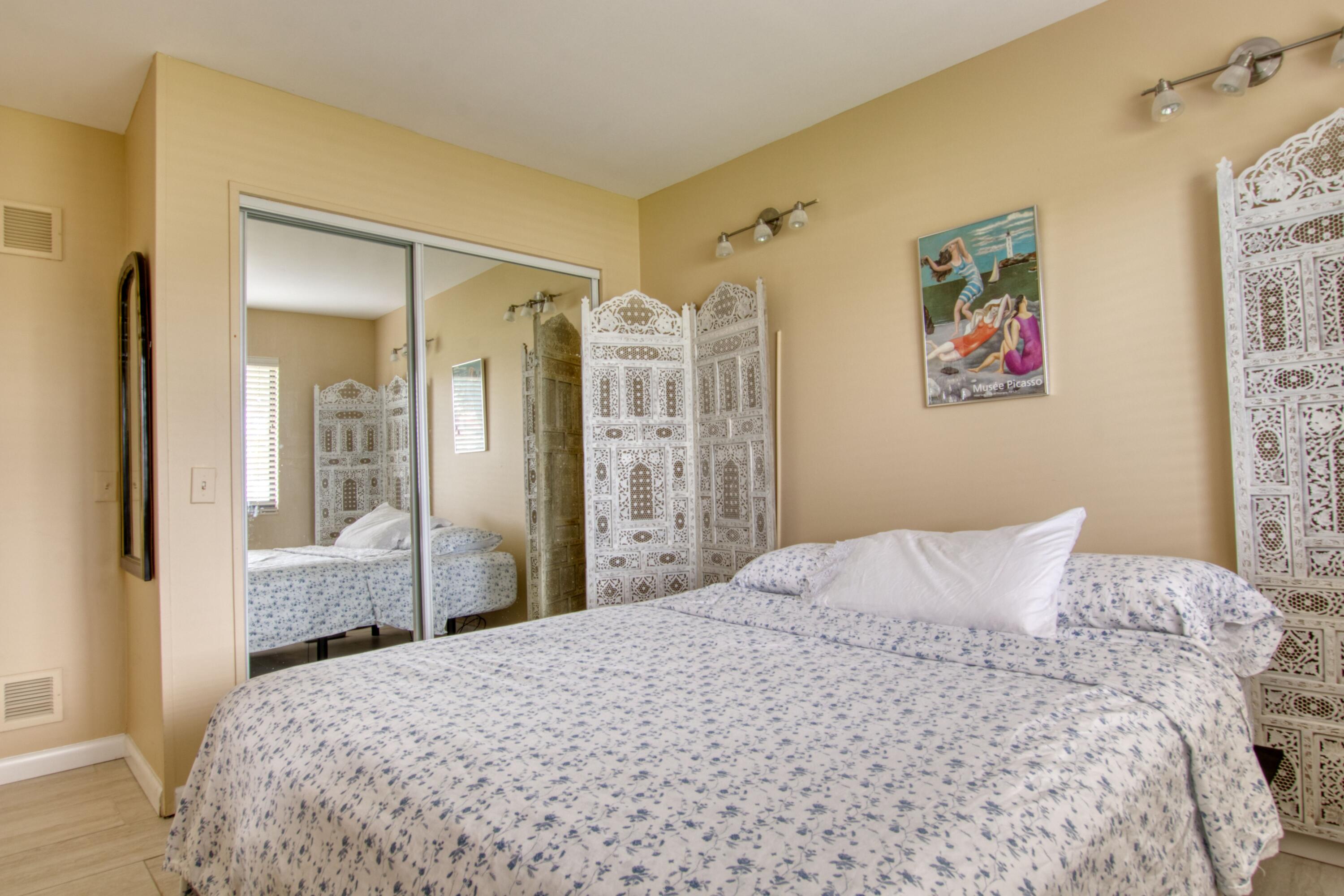 4260 D Este #102 Lake Worth, FL 33467