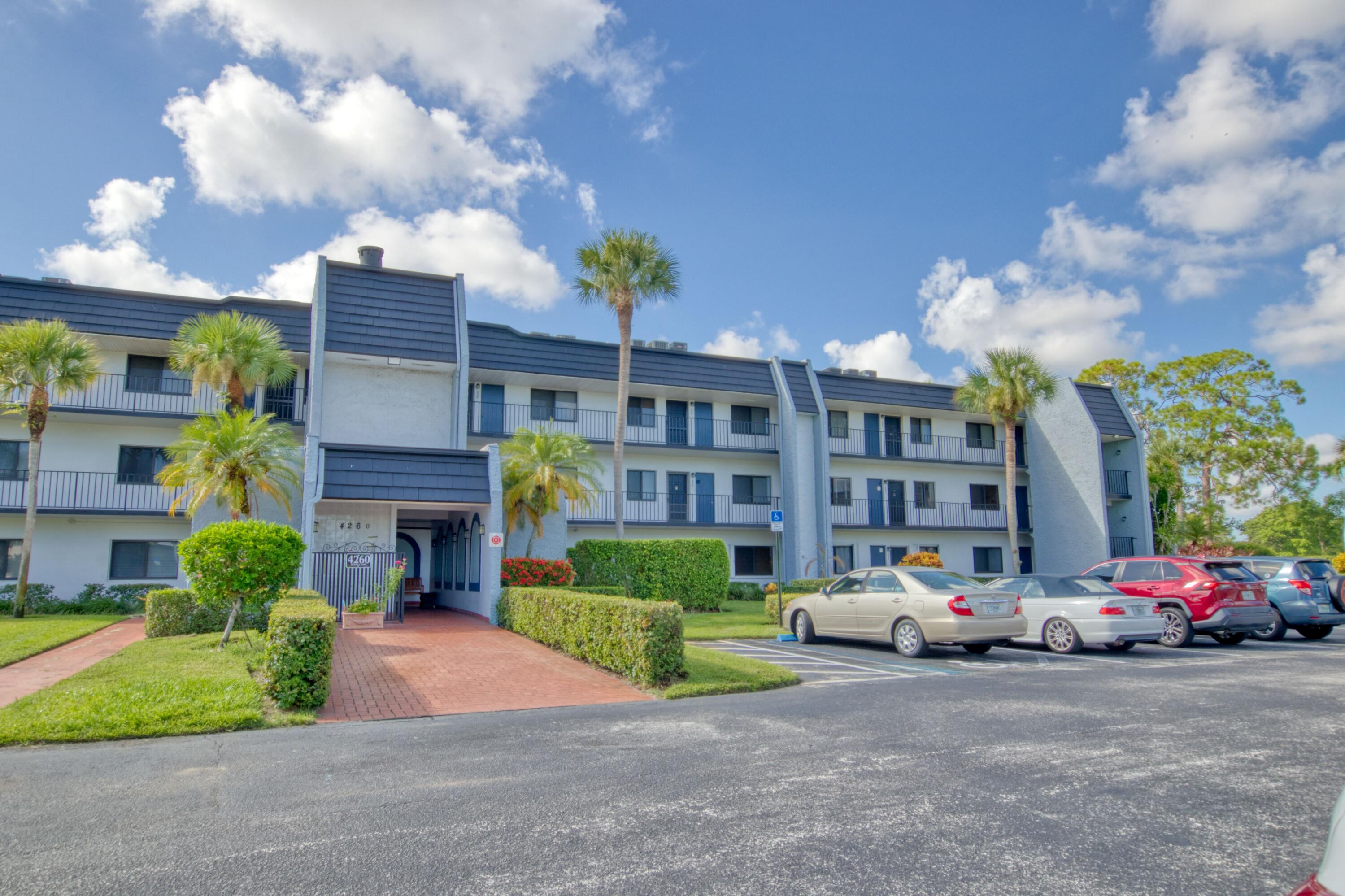 4260 D Este #102 Lake Worth, FL 33467