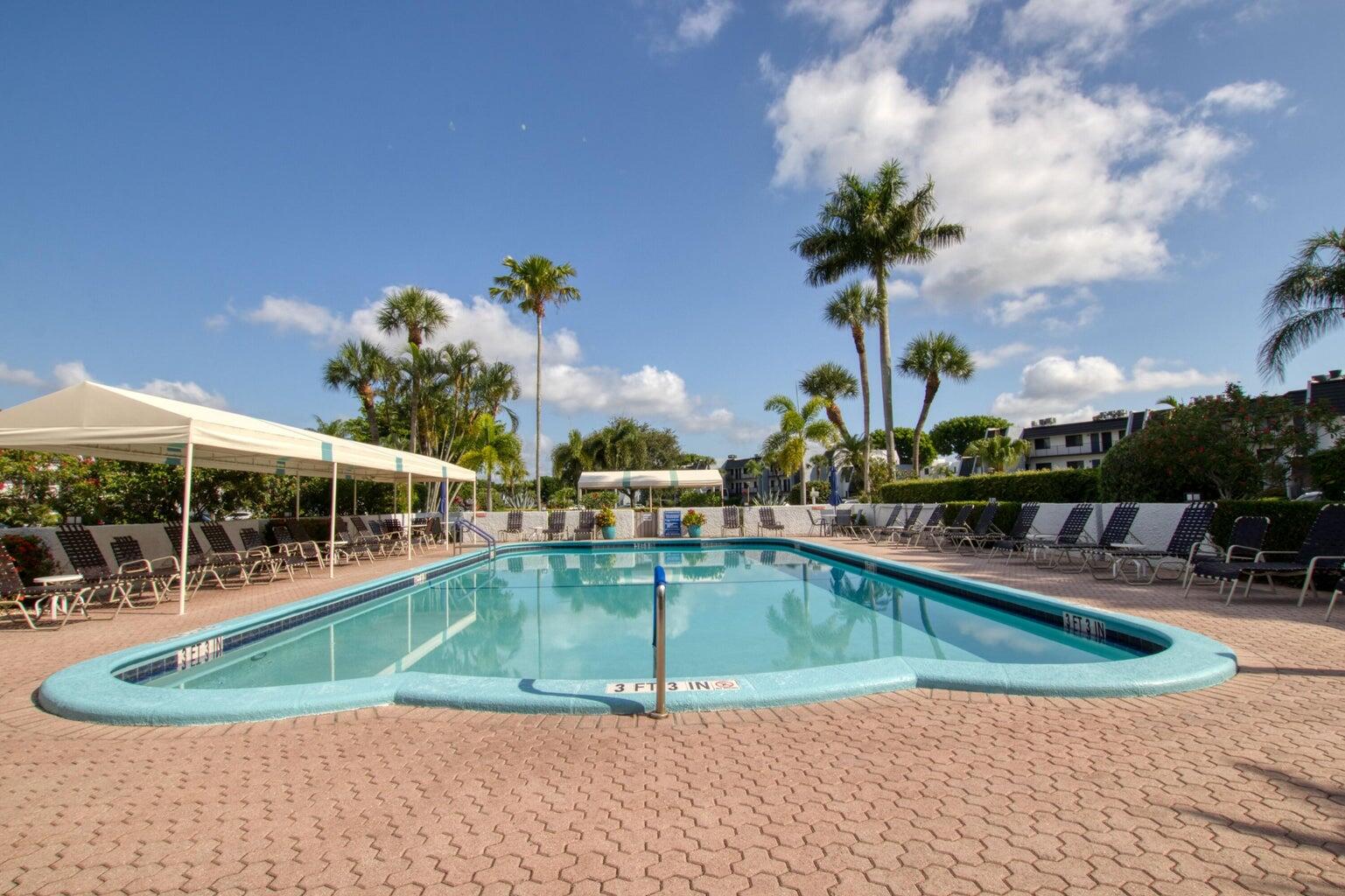 4260 D Este #102 Lake Worth, FL 33467