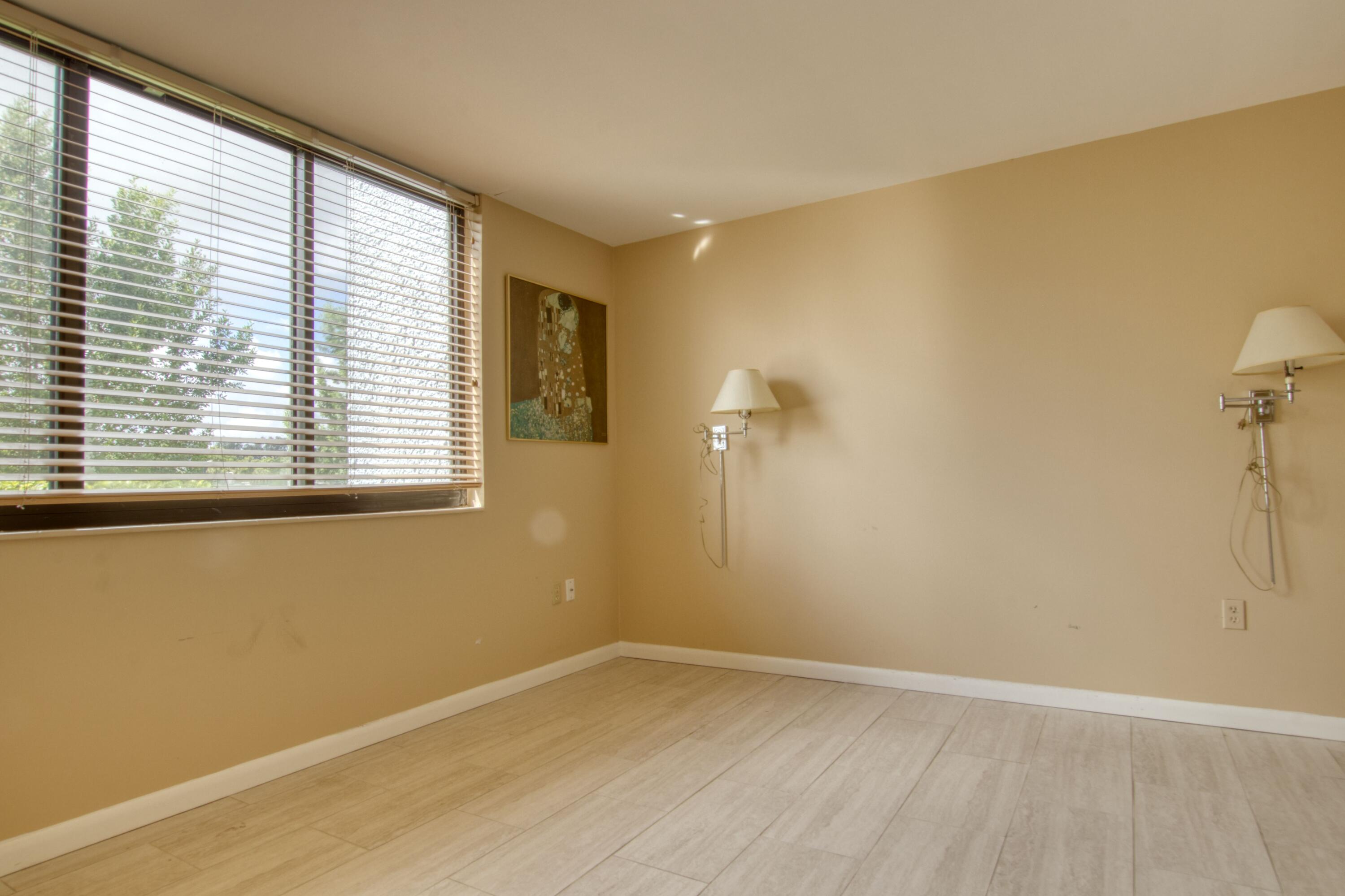 4260 D Este #102 Lake Worth, FL 33467