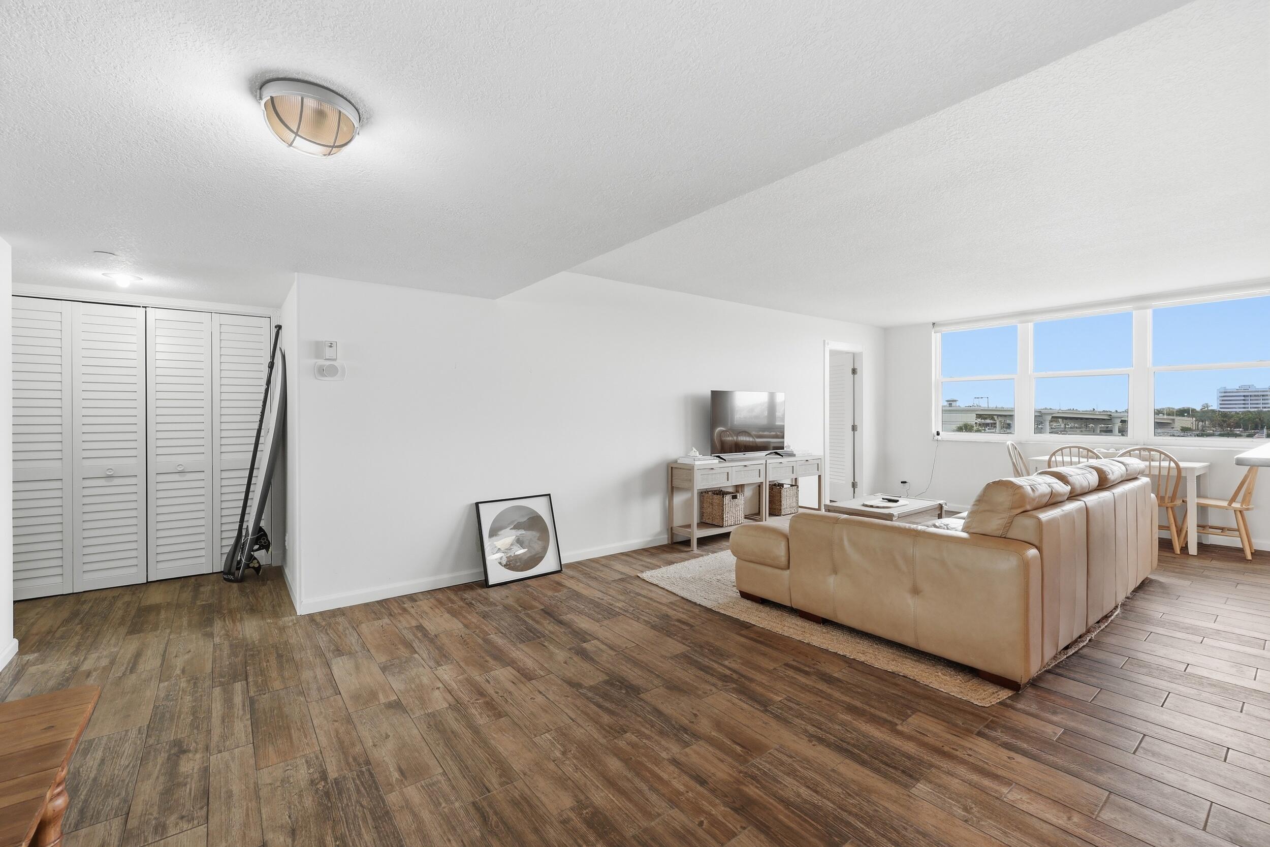 1648 Jupiter Cv #411 Jupiter, FL 33469