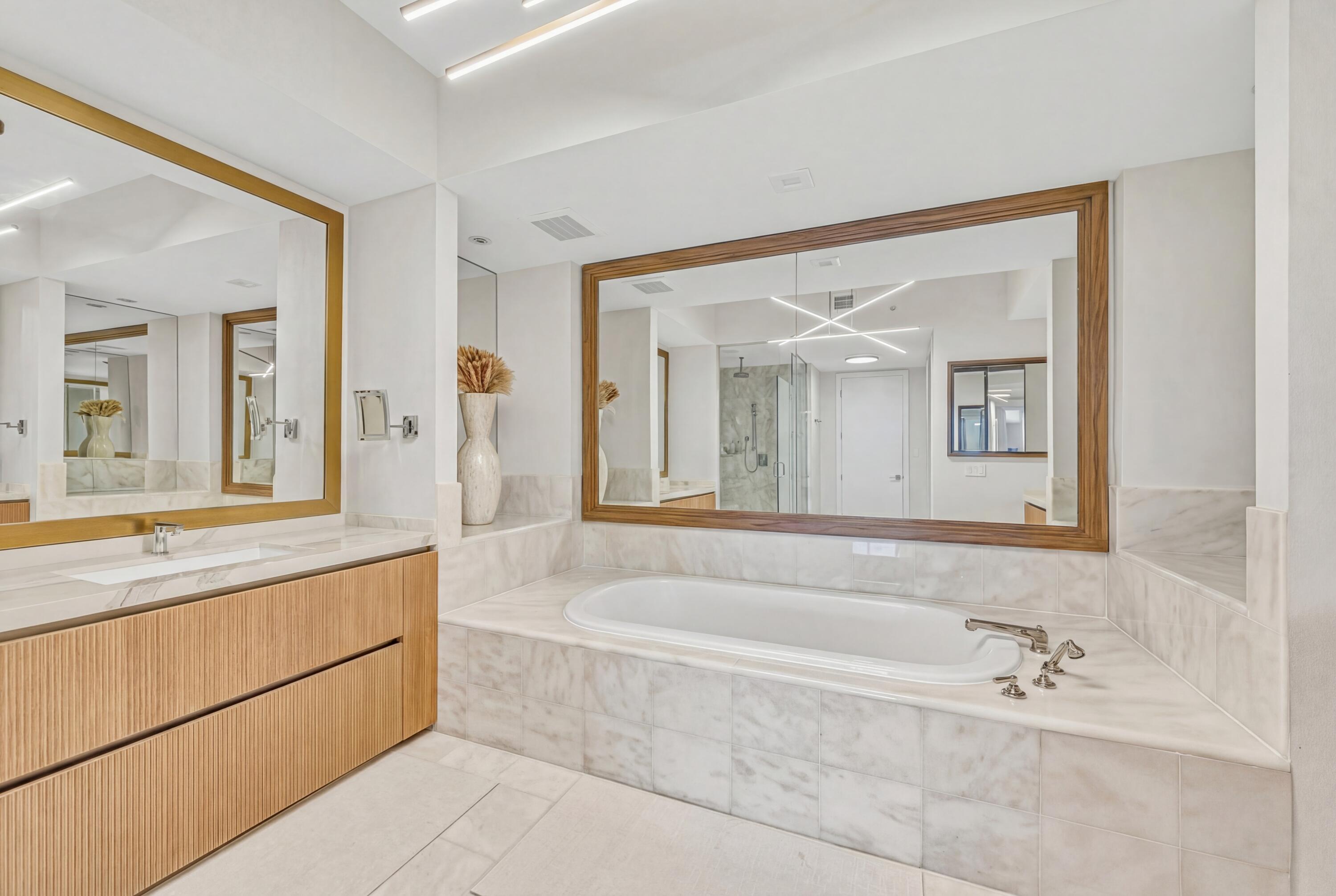 50 S Pointe #1201/08 Miami Beach, FL 33139