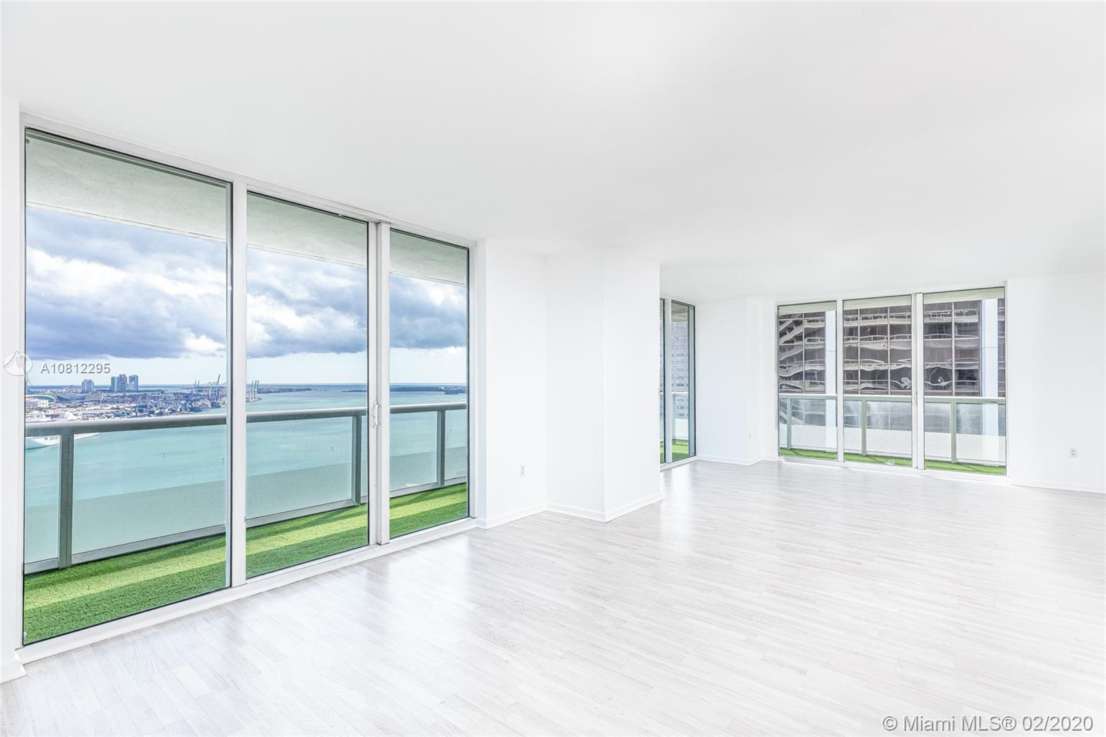 50 Biscayne Blvd #2910