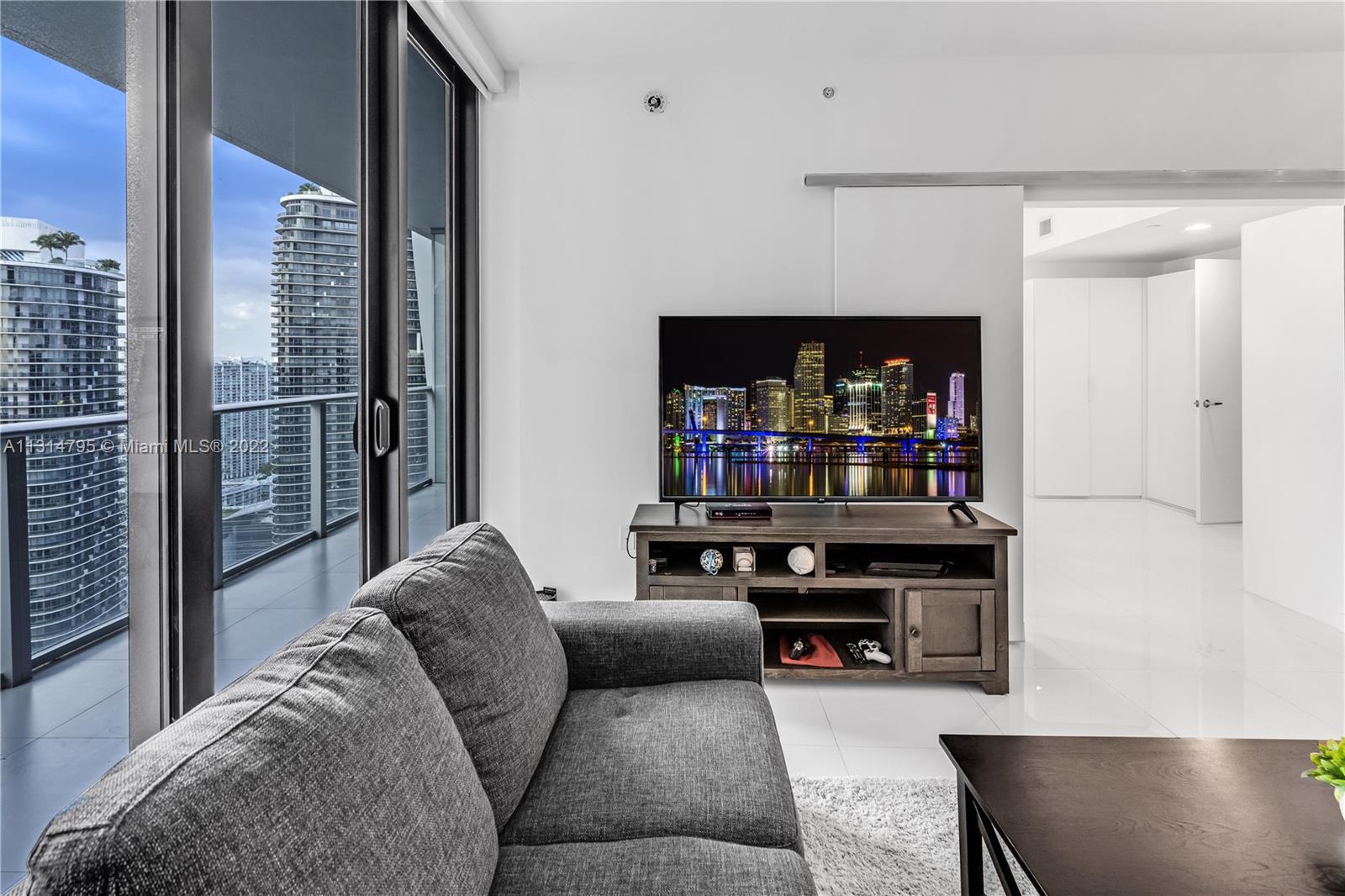 image 1010 Brickell11