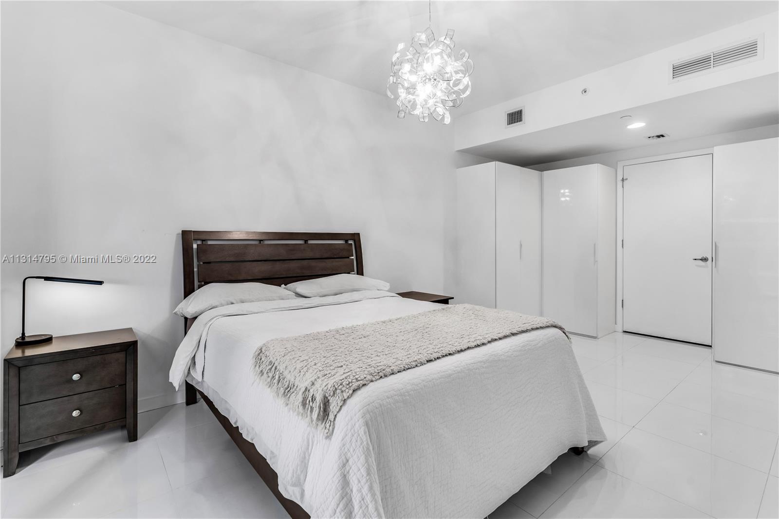 image 1010 Brickell17