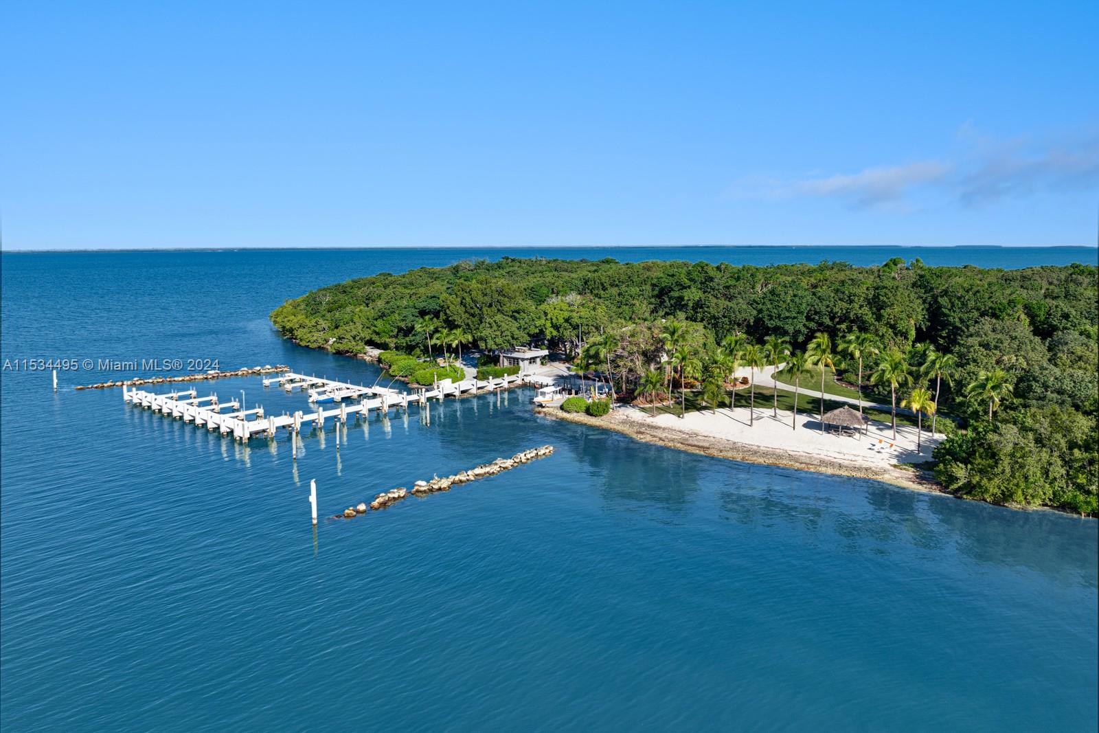 10 Cannon Pt Key Largo, FL 33037 10 Cannon Pt Key Largo, FL 33037
