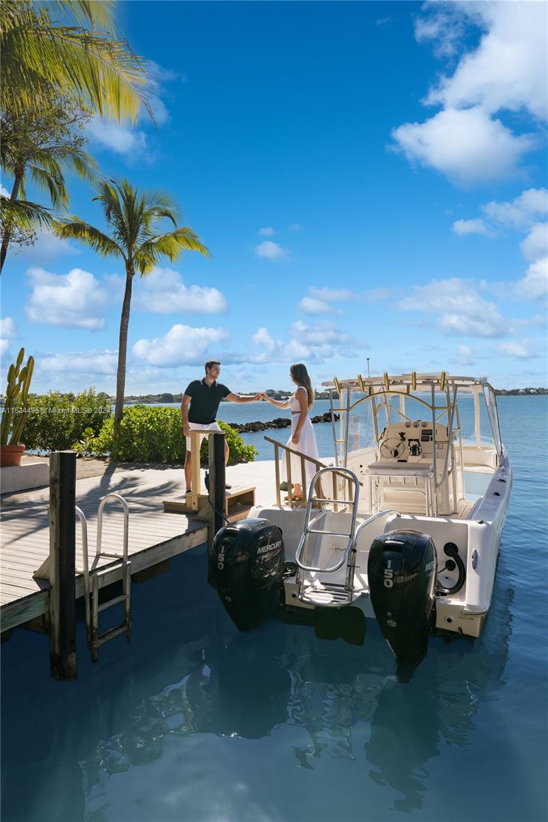 10 Cannon Pt Key Largo, FL 33037 10 Cannon Pt Key Largo, FL 33037