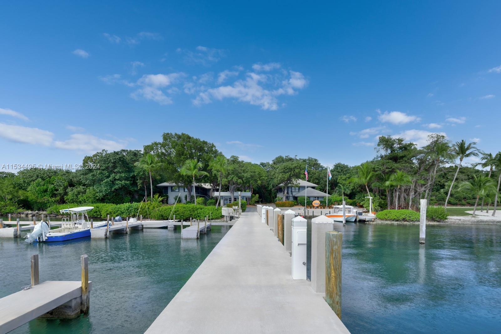 10 Cannon Pt Key Largo, FL 33037 10 Cannon Pt Key Largo, FL 33037