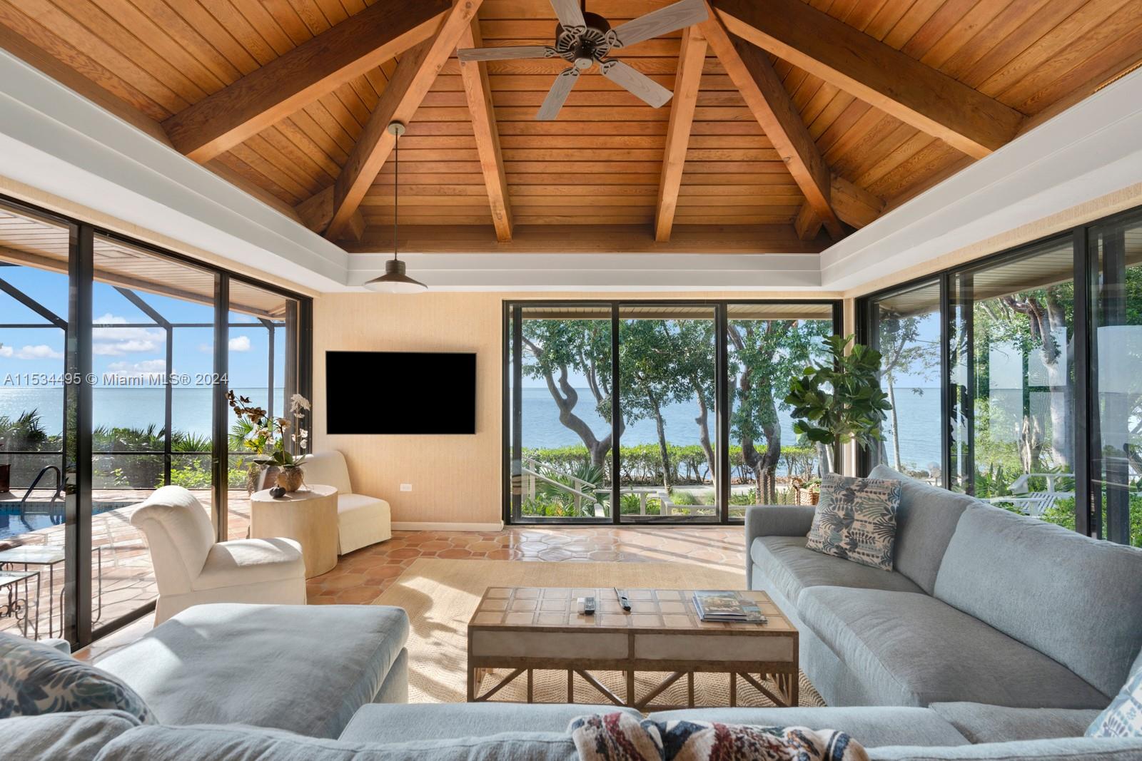 10 Cannon Pt Key Largo, FL 33037 10 Cannon Pt Key Largo, FL 33037