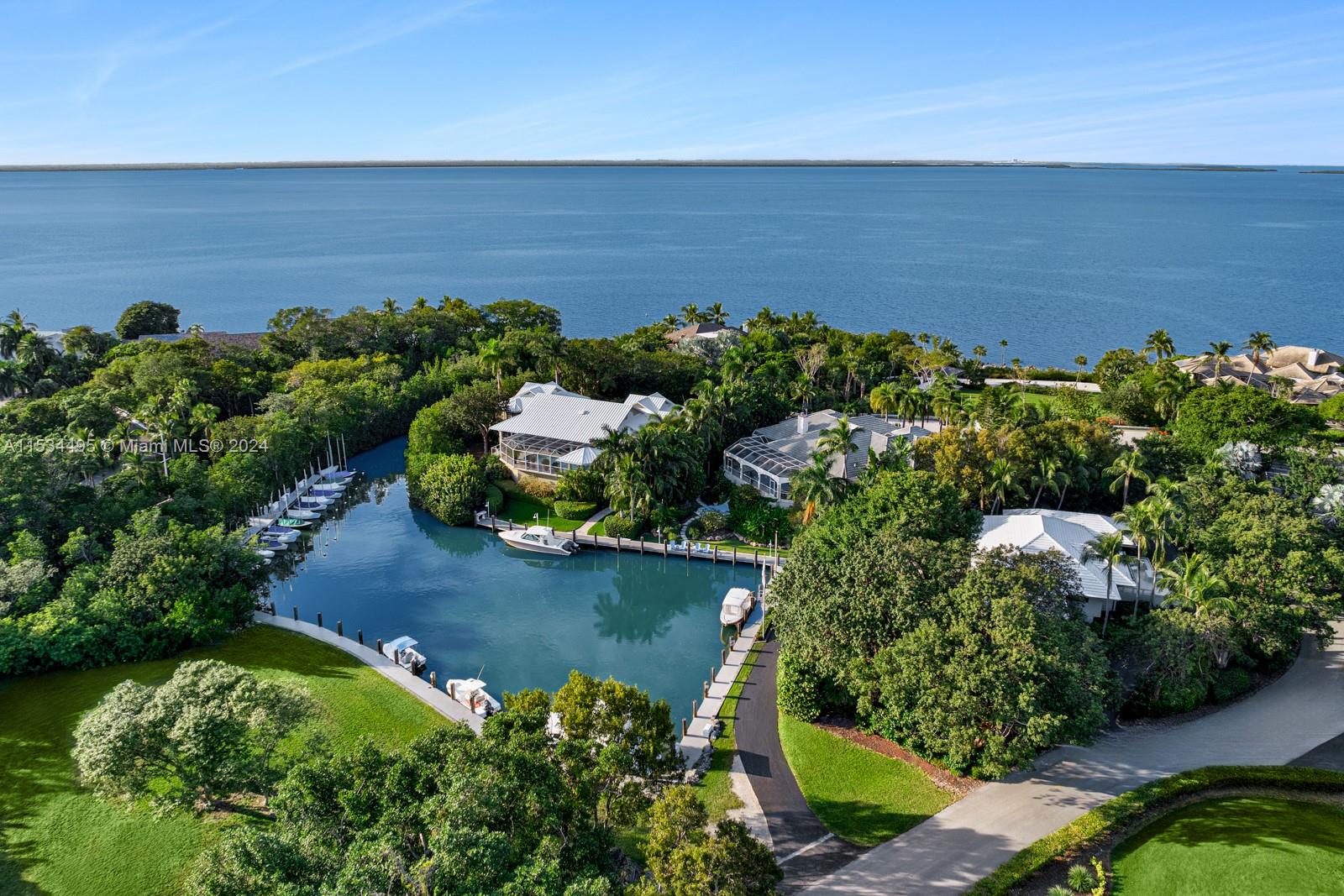 10 Cannon Pt Key Largo, FL 33037 10 Cannon Pt Key Largo, FL 33037