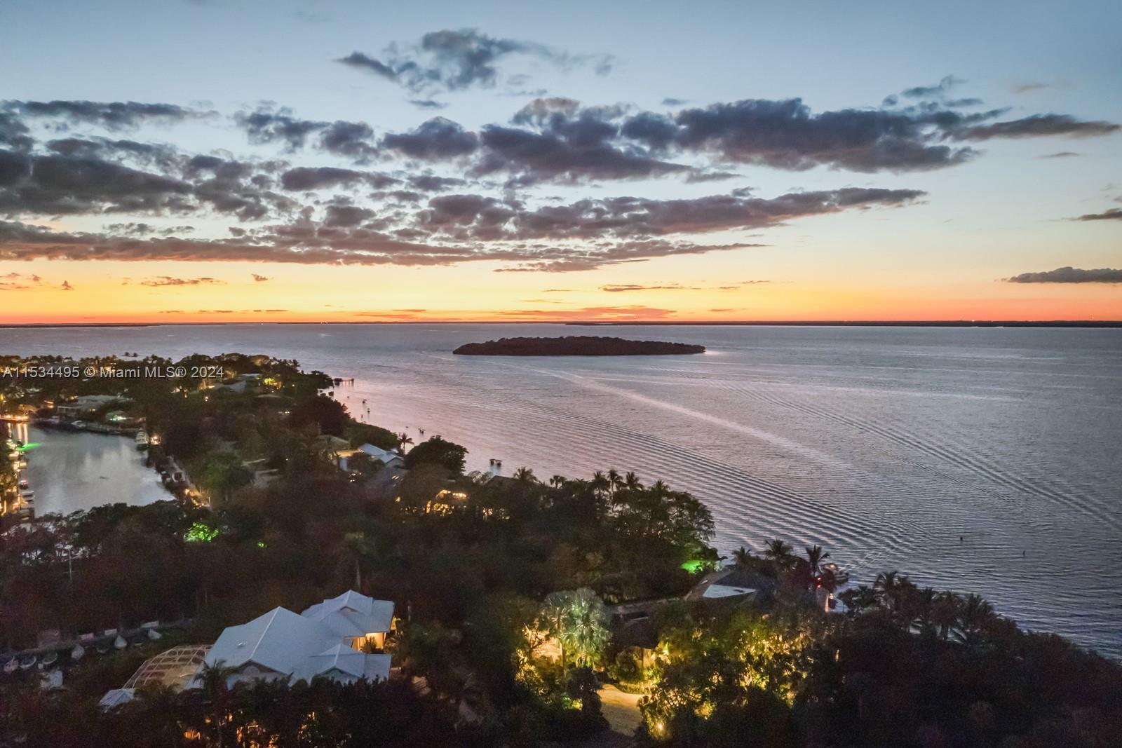 10 Cannon Pt Key Largo, FL 33037 10 Cannon Pt Key Largo, FL 33037