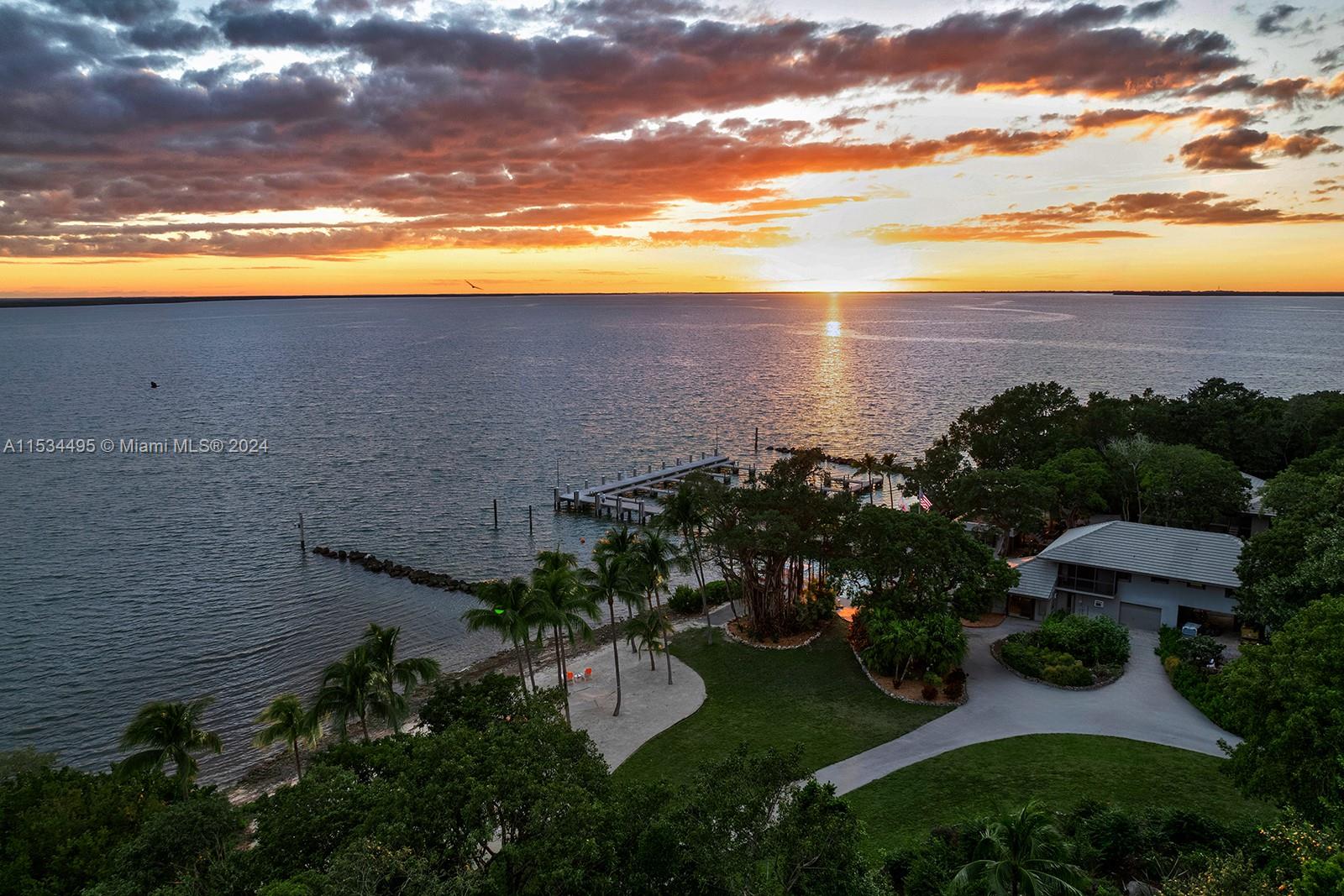 10 Cannon Pt Key Largo, FL 33037 10 Cannon Pt Key Largo, FL 33037