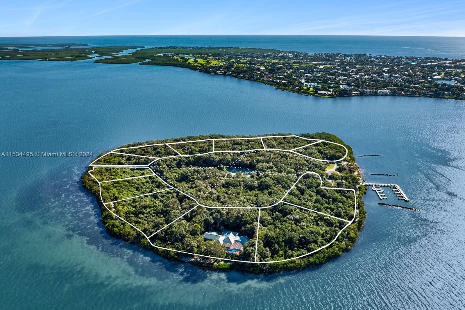 10 Cannon Pt Key Largo, FL 33037 10 Cannon Pt Key Largo, FL 33037