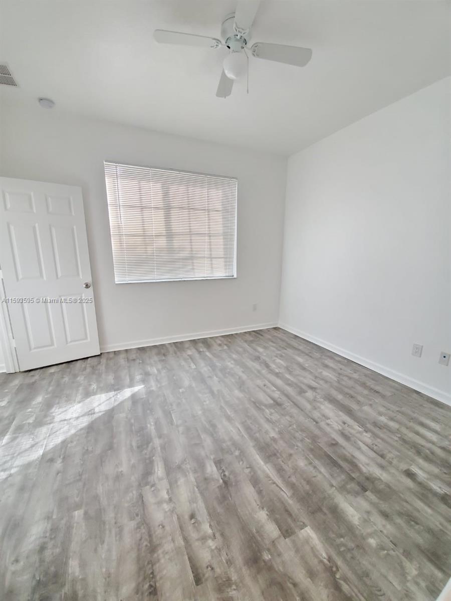 1945 Marsh Hbr Dr #1945 Riviera Beach, FL 33404