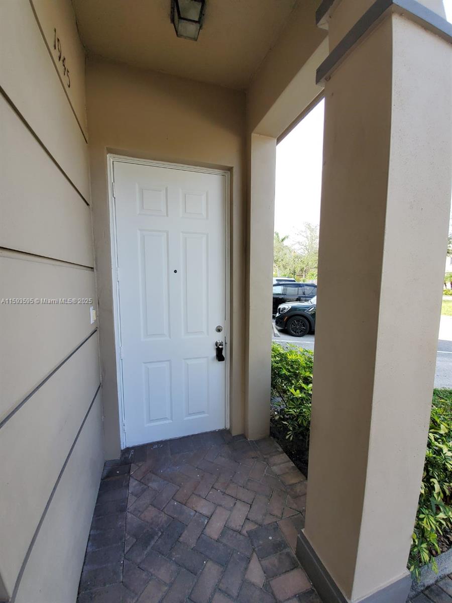 1945 Marsh Hbr Dr #1945 Riviera Beach, FL 33404