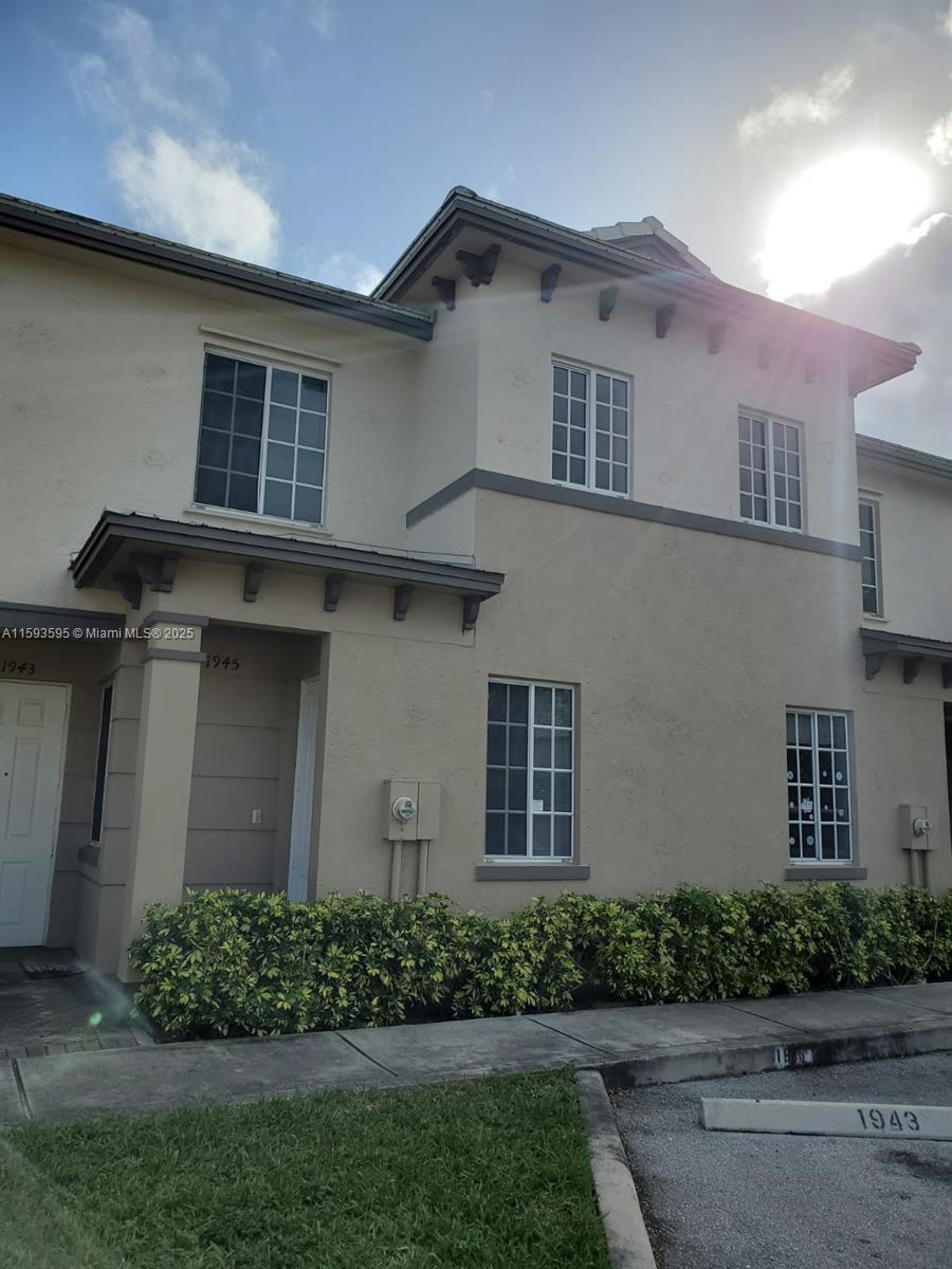 1945 Marsh Hbr Dr #1945 Riviera Beach, FL 33404