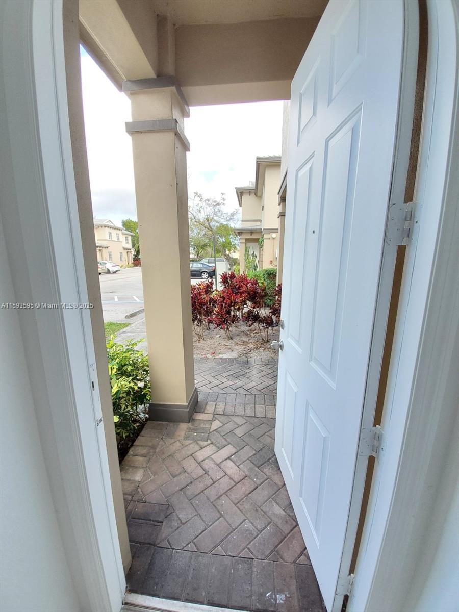 1945 Marsh Hbr Dr #1945 Riviera Beach, FL 33404