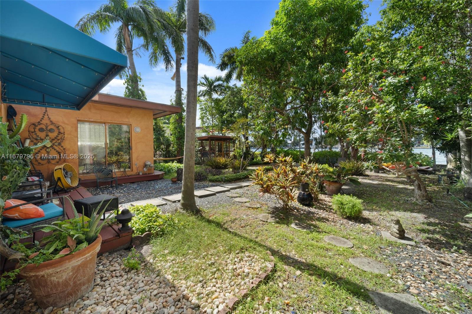 330 W Rivo Alto Dr Miami Beach, FL 33139