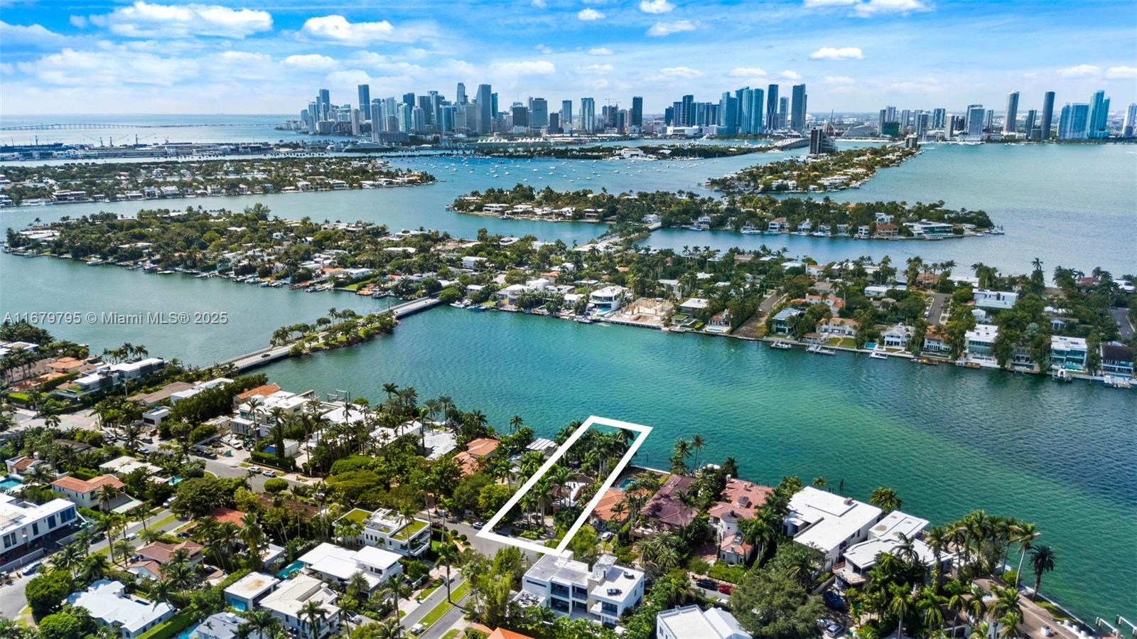 330 W Rivo Alto Dr Miami Beach, FL 33139