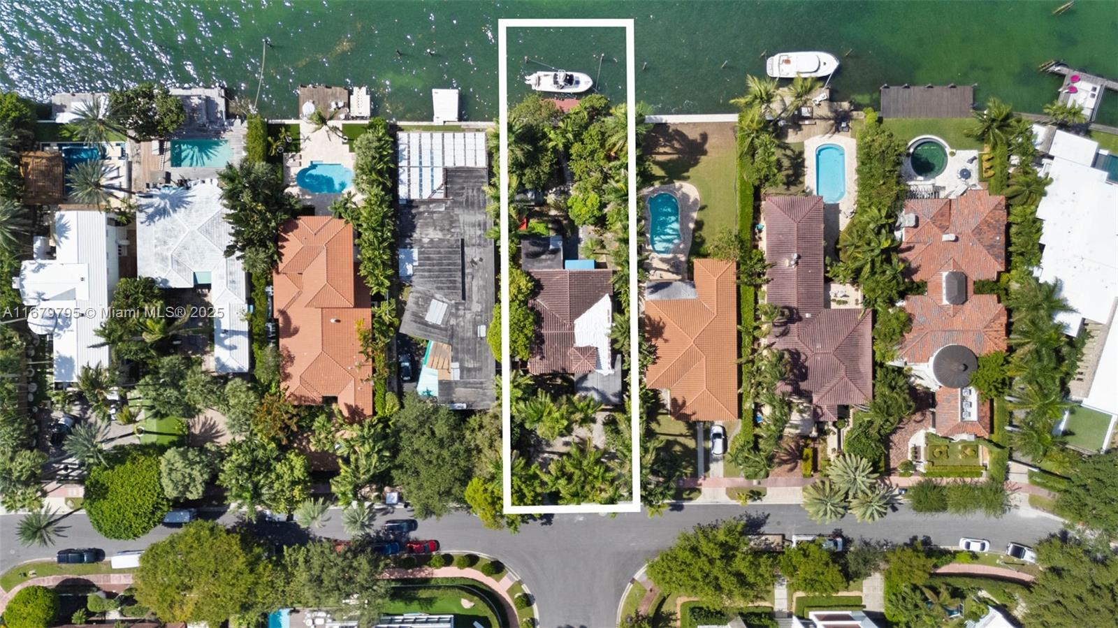 330 W Rivo Alto Dr Miami Beach, FL 33139