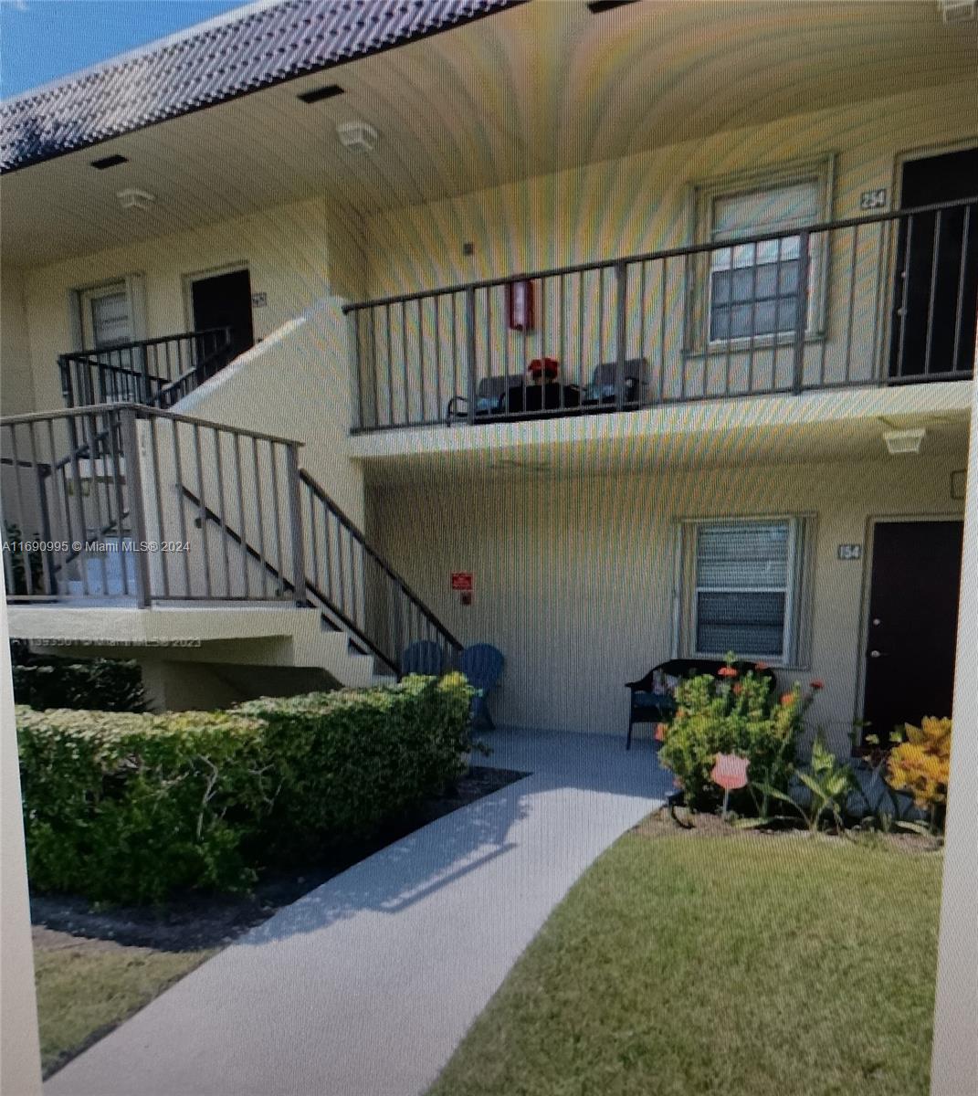 154 Lake Meryl Dr #254
