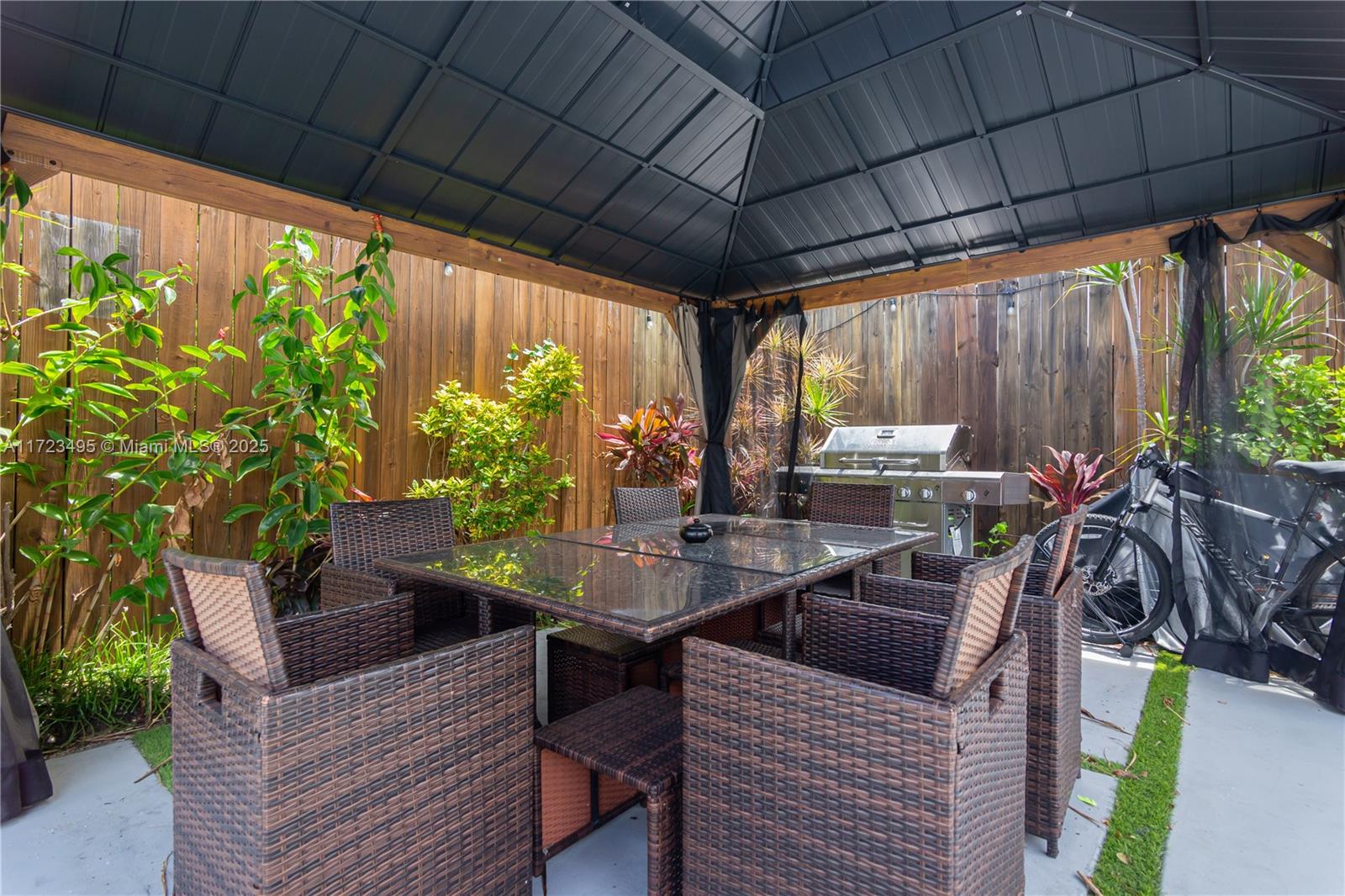 7549 Adventure Ave North Bay Village, FL 33141