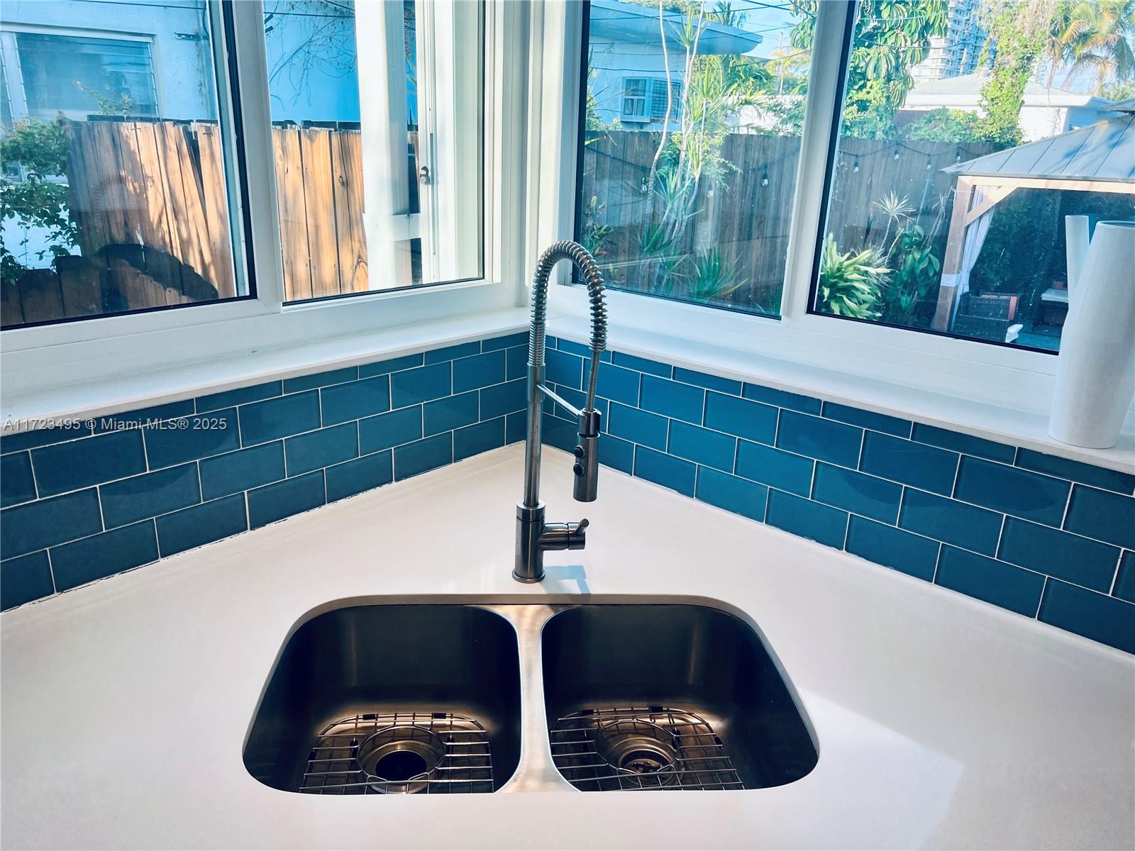 7549 Adventure Ave North Bay Village, FL 33141