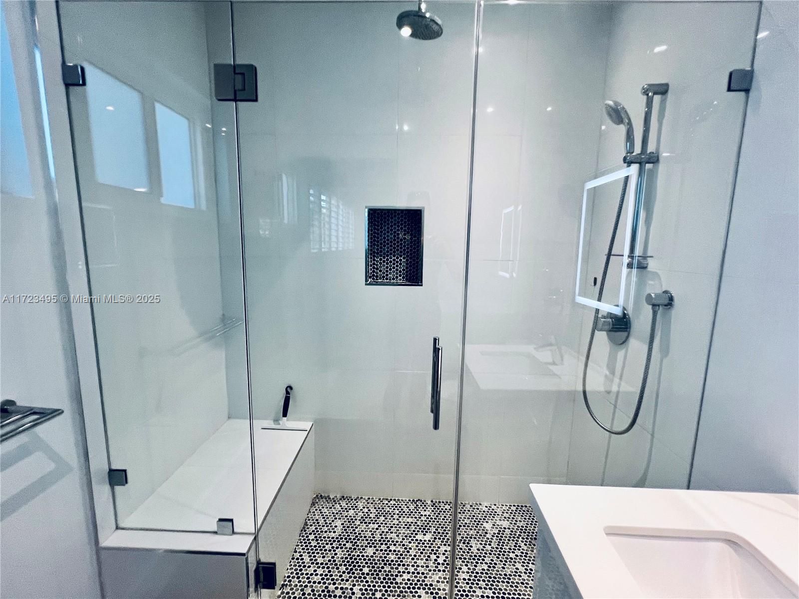 7549 Adventure Ave North Bay Village, FL 33141