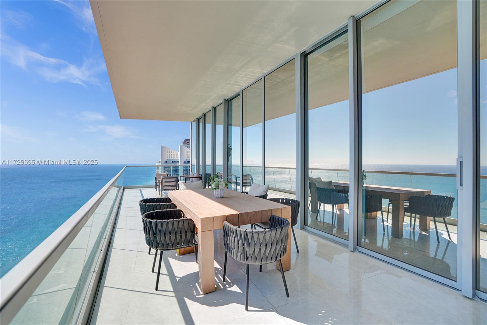 image Turnberry Ocean Club47