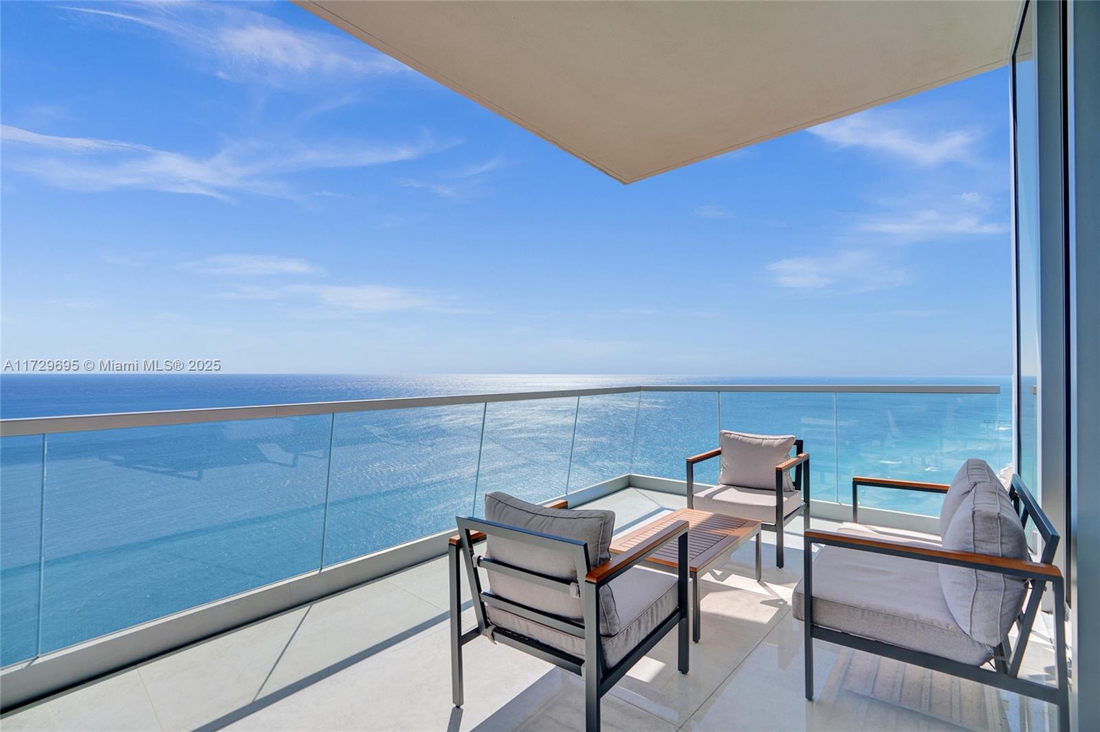 image Turnberry Ocean Club48