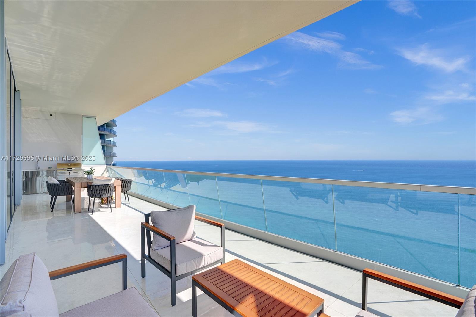 image Turnberry Ocean Club49