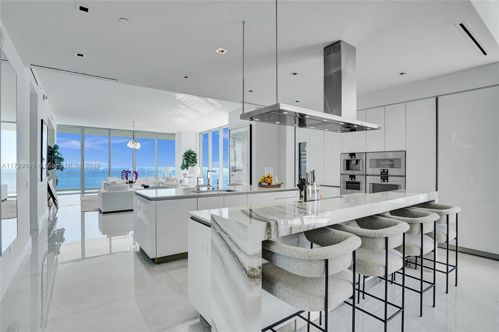 image Turnberry Ocean Club56