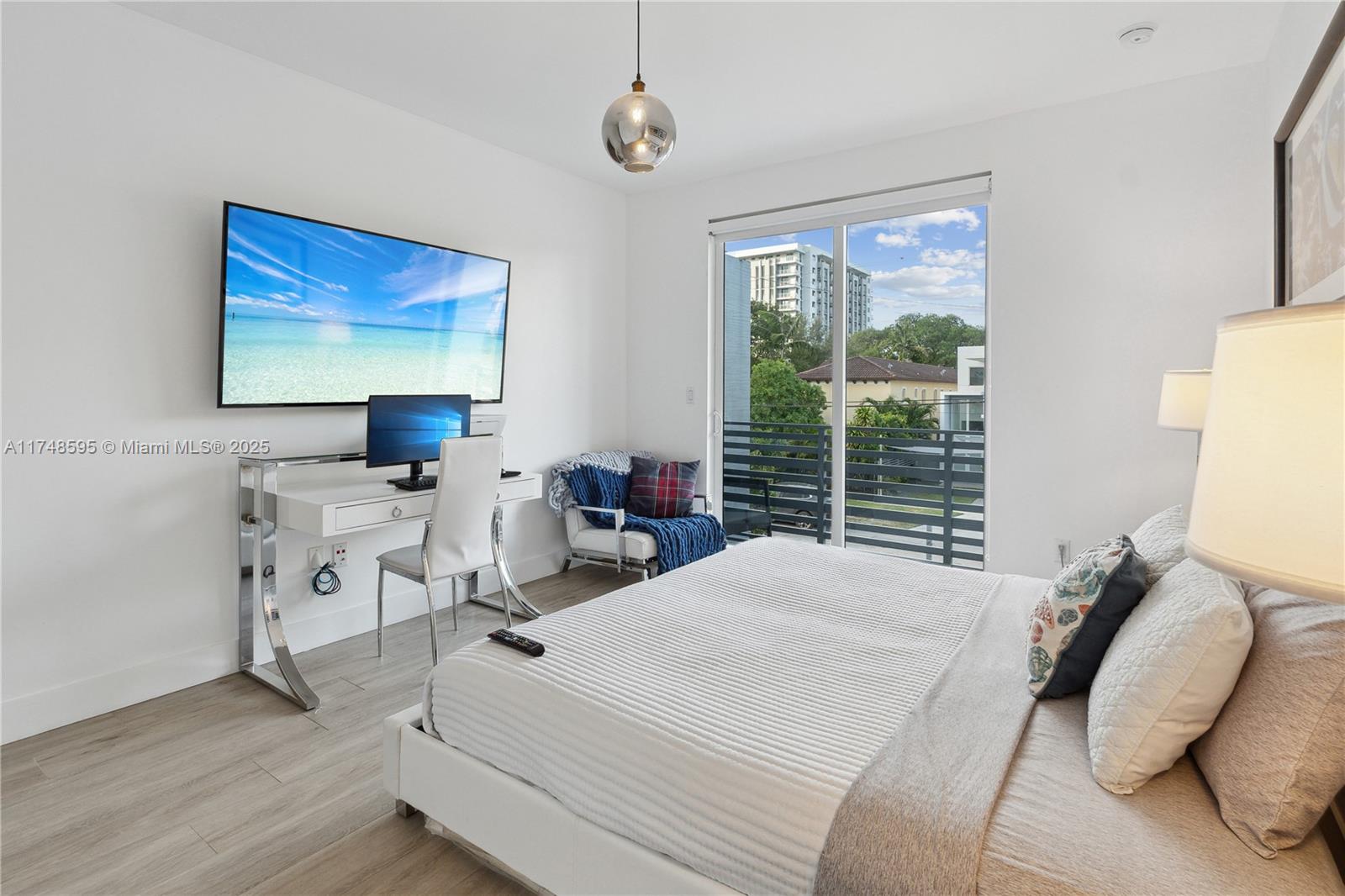 3570 SW 23rd St #3570 Miami, FL 33145